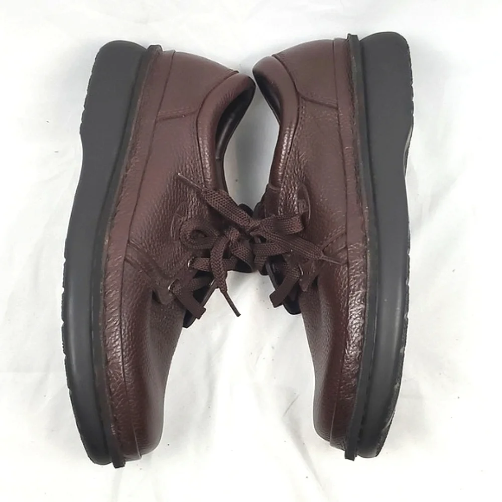 Propet Villager Oxford‎ Walking Shoe in Brown Pebbled Leather